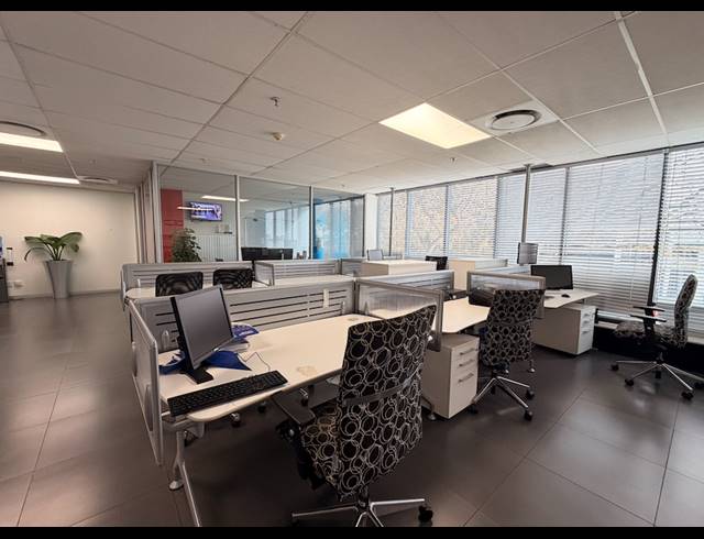 1,523M² OFFICE TO LET IN SOMERSET PARK